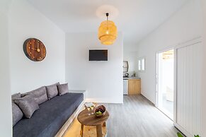 Athiri Luxury Suites Perivolos