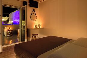 Athiri Luxury Suites Perivolos