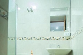 The American Corner Hostel & Gastro Bar