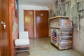 The American Corner Hostel & Gastro Bar