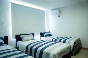 The American Corner Hostel & Gastro Bar