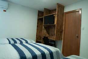 The American Corner Hostel & Gastro Bar