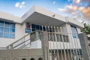 The American Corner Hostel & Gastro Bar