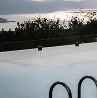 Charming 1-0 Studio in Kotor-kavac With Pool & Spa