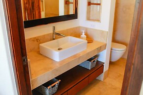 Therasia Luxury Beachfront Retreat