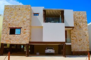 Therasia Luxury Beachfront Retreat