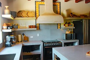 Therasia Luxury Beachfront Retreat