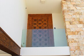 Therasia Luxury Beachfront Retreat