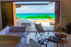 Therasia Luxury Beachfront Retreat