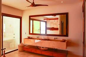 Therasia Luxury Beachfront Retreat