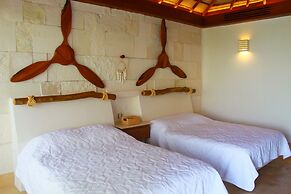 Therasia Luxury Beachfront Retreat