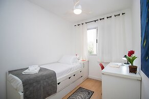 3 Bedrooms - Modern - Close to the Mall