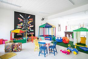 3 Bedrooms - Modern - Close to the Mall