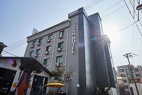 Urban Hotel
