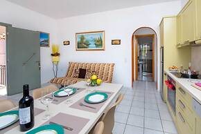 Dora I Studio - Cozy With bay View