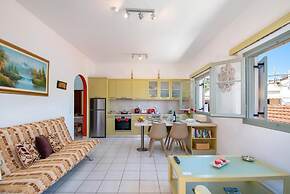 Dora I Studio - Cozy With bay View