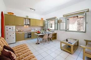 Dora II Studio - Simple Sweet Getaway