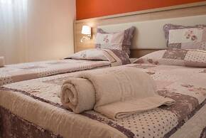 Dora II Studio - Simple Sweet Getaway