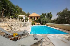 Chryssa Villa - Sun - Splashed Romantic