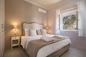 Chryssa Villa - Sun - Splashed Romantic