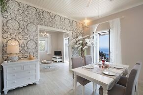 Chryssa Villa - Sun - Splashed Romantic