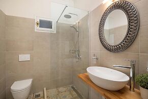 Chryssa Villa - Sun - Splashed Romantic