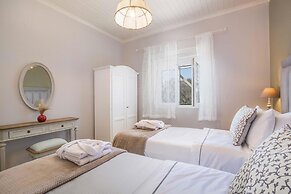 Chryssa Villa - Sun - Splashed Romantic