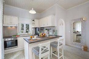 Chryssa Villa - Sun - Splashed Romantic