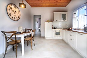 Gaios Hill Studio in Gaios