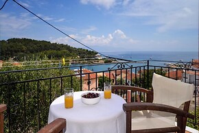 Gaios Hill Studio in Gaios