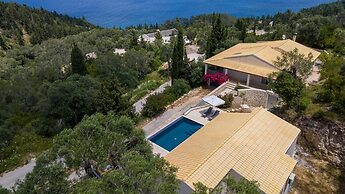 Terra Villa in Apergatika