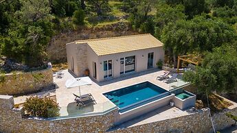 Terra Villa in Apergatika