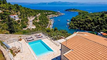 Above Blu Villa in Gaios