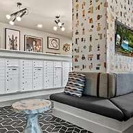 Prime West Downtown Studio w Washer Dryer