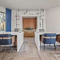 Prime West Downtown Studio w Washer Dryer