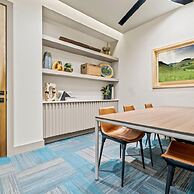 Prime West Downtown Studio w Washer Dryer