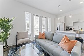 Boho Soco 1BR Queen Suite w Gympickleballlaundry