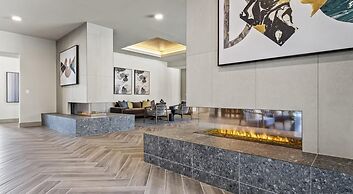 Boho Soco 1BR Queen Suite w Gympickleballlaundry