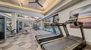 Boho Soco 1BR Queen Suite w Gympickleballlaundry