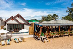 Beach Front Villa with 3 Bedrooms - CA3