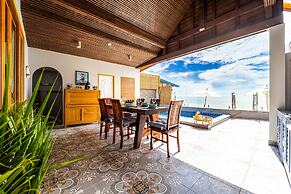 Beach Front Villa with 3 Bedrooms - CA3