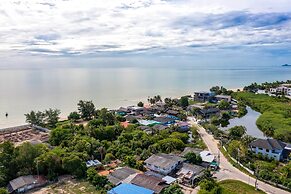 Beach Front Villa with 3 Bedrooms - CA3