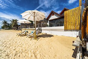 Beach Front Villa with 3 Bedrooms - CA3