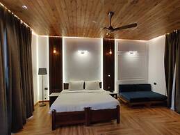 Corbett Machaan Resort