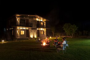 Corbett Machaan Resort