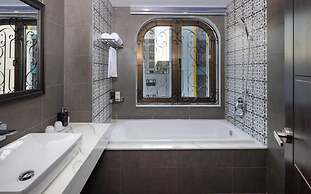 Charming Beauty Hotel