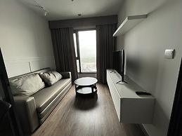 1 bed plus condo near JJ market