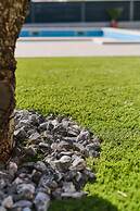 M&M Holiday House with a Pool by Litto