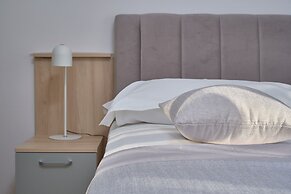 M&M Holiday House with a Pool by Litto