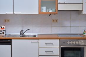 M&M Holiday House with a Pool by Litto